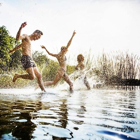 Вилла Schiphuis Giethoorn/Wanneperveen Экстерьер фото